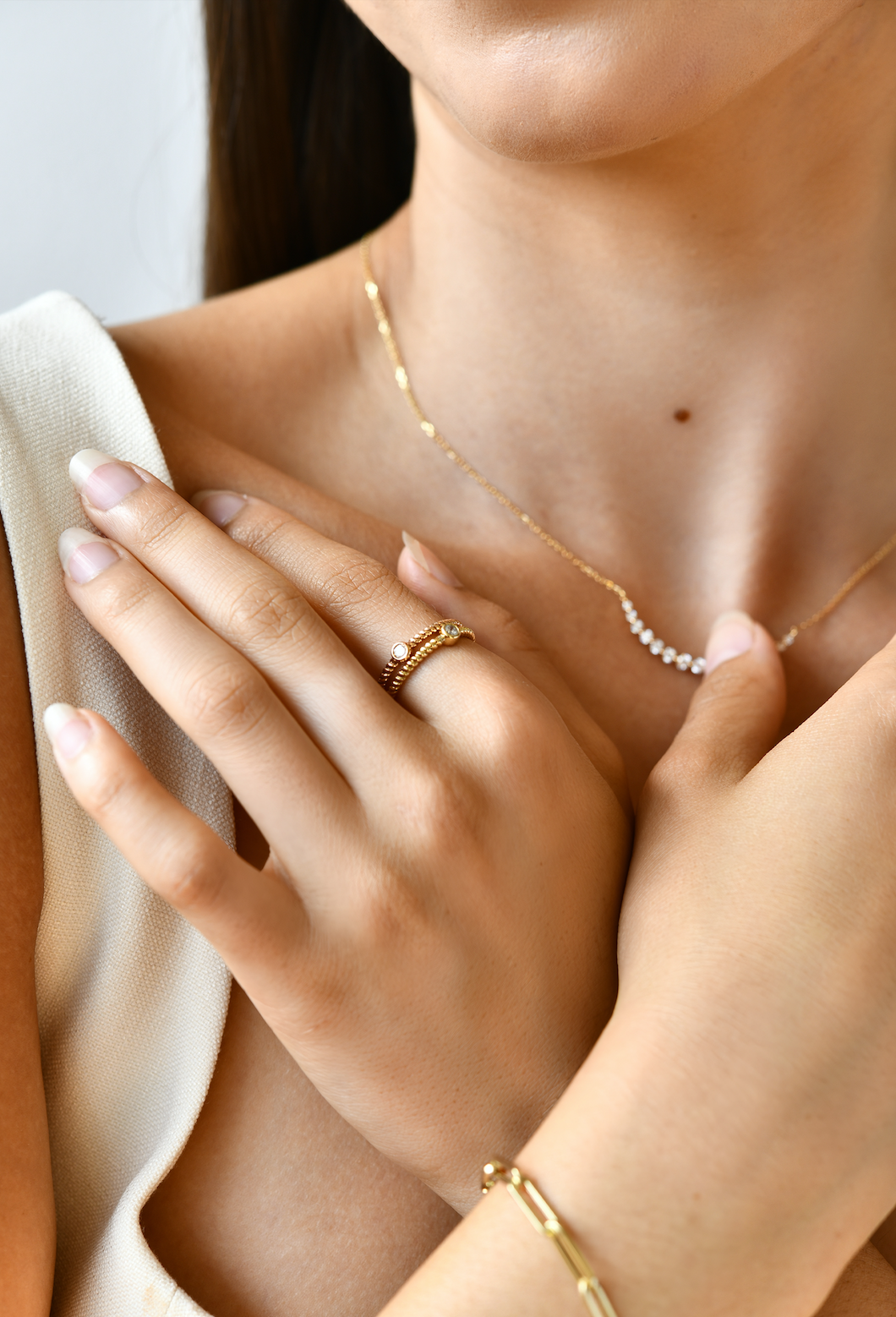 Diamond Rope Ring with model's hand