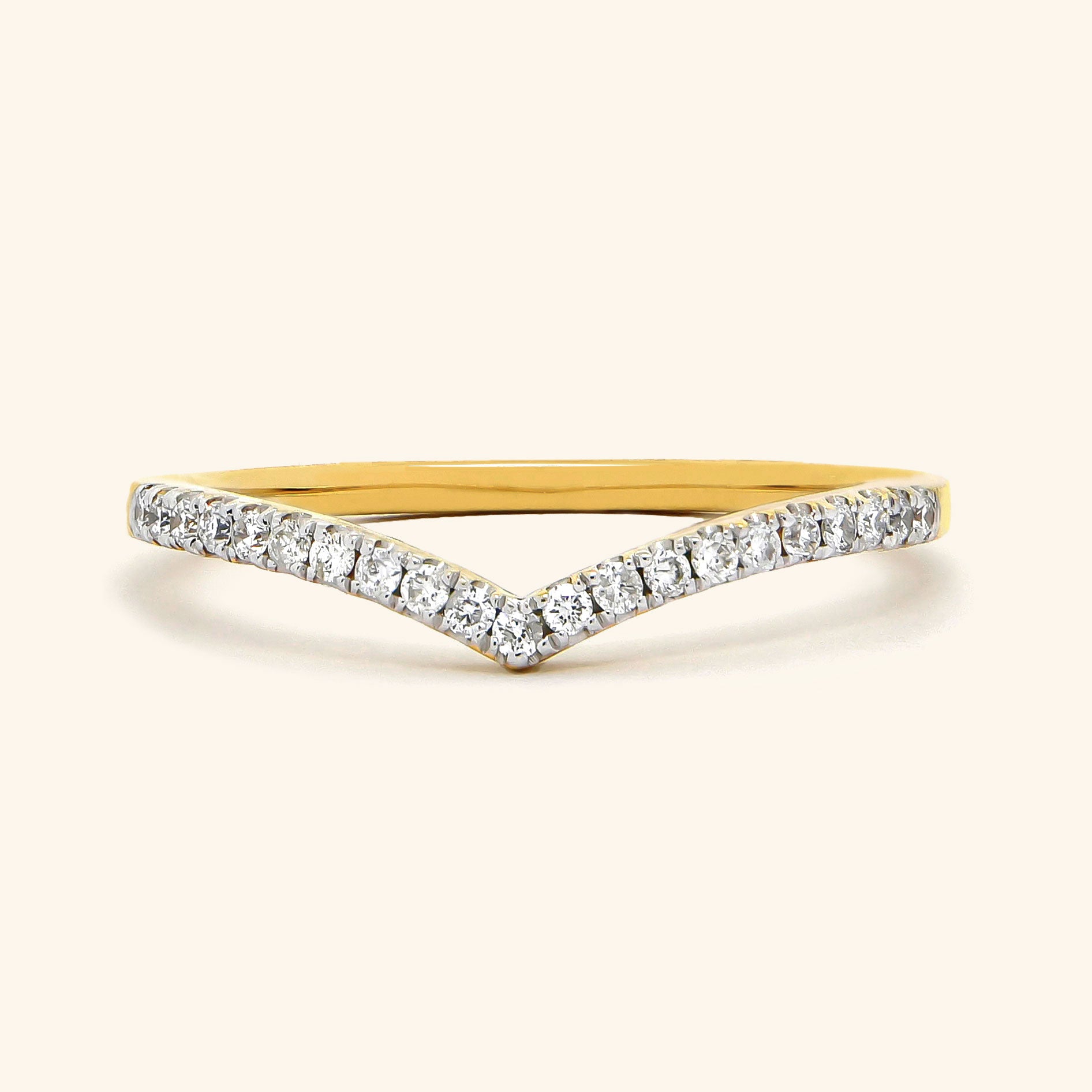 18K Yellow Gold V-Shaped Curve Diamond Ring