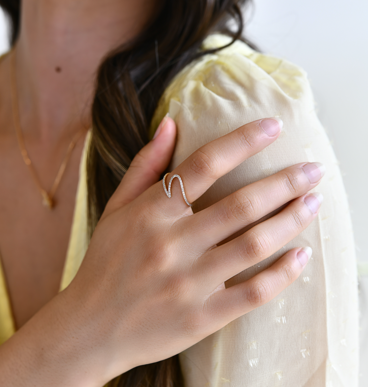 18K Gold Wavy Diamond Ring with model